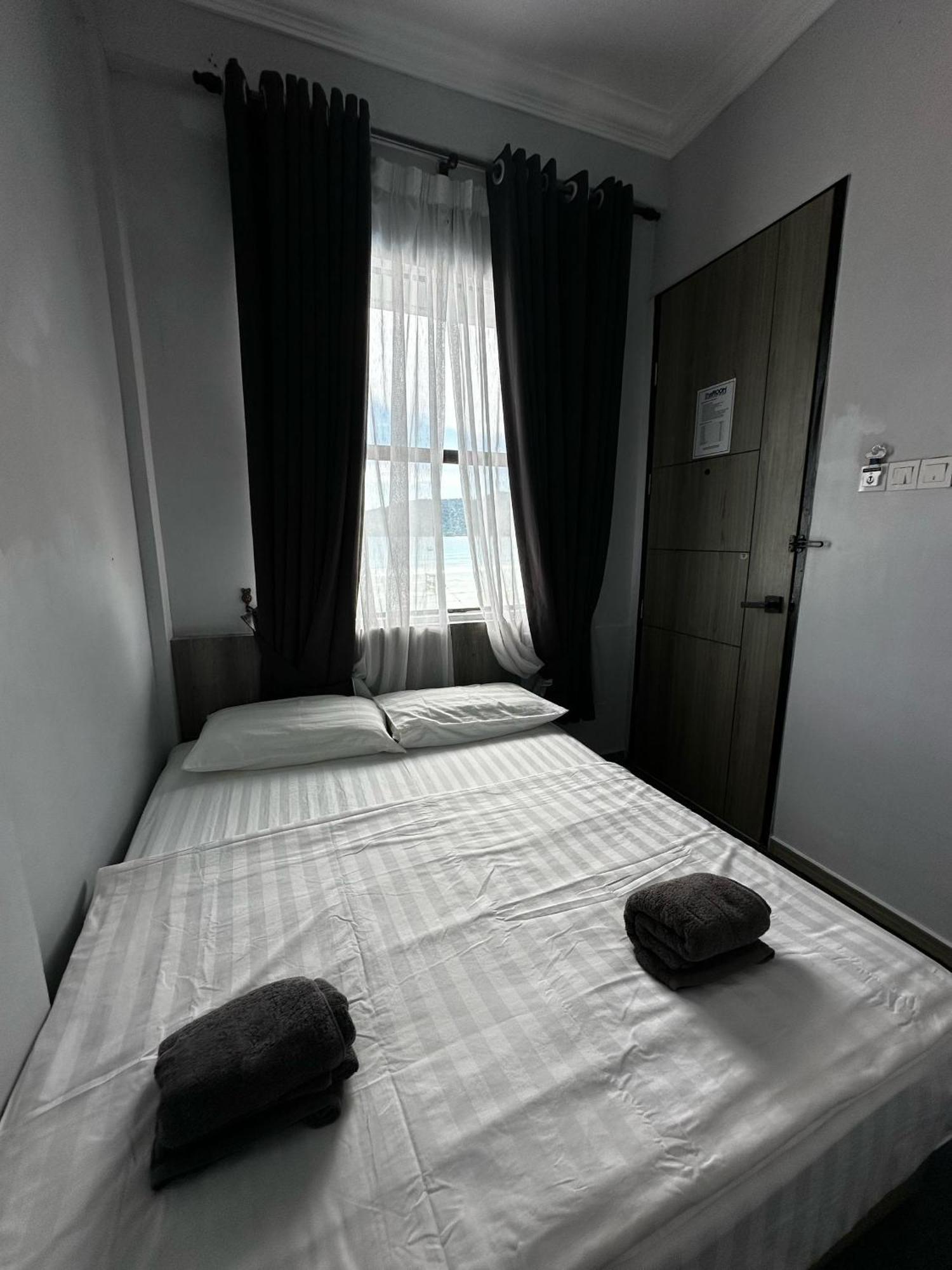The Room Perhentian - Long Beach Кампунг-Куала-Бесут Экстерьер фото